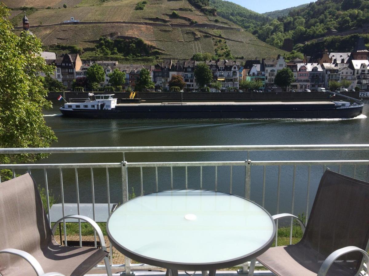 Appartamento Haus Margarete Zell an der Mosel Esterno foto